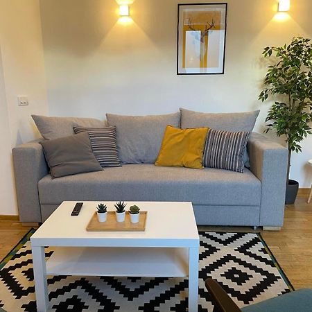 City Break Apartments Chic And Luxury Белград Екстериор снимка