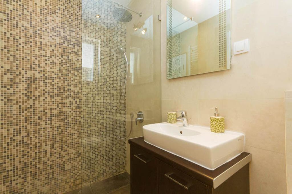 City Break Apartments Chic And Luxury Белград Екстериор снимка