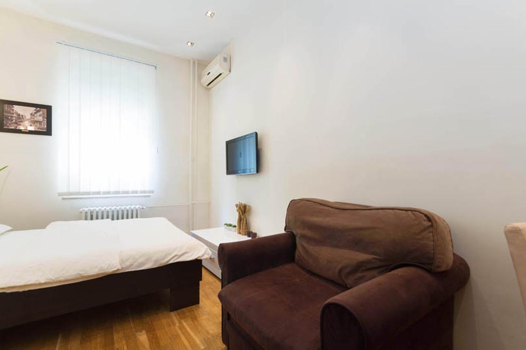 City Break Apartments Chic And Luxury Белград Екстериор снимка