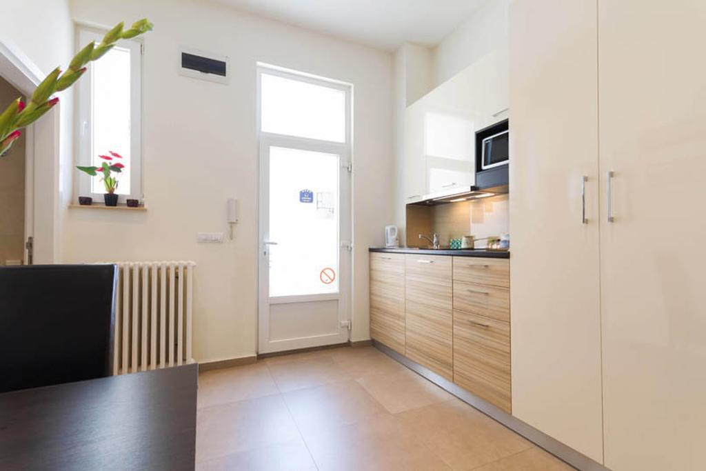 City Break Apartments Chic And Luxury Белград Екстериор снимка