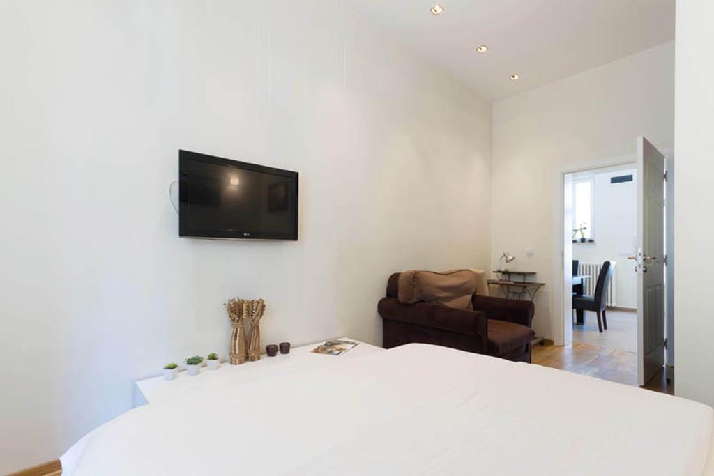 City Break Apartments Chic And Luxury Белград Екстериор снимка