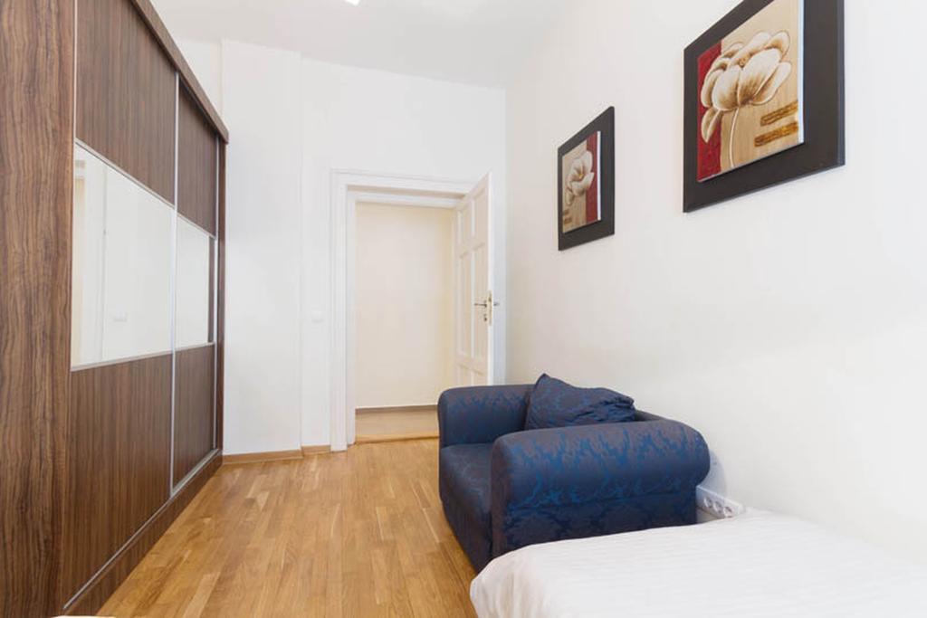 City Break Apartments Chic And Luxury Белград Екстериор снимка
