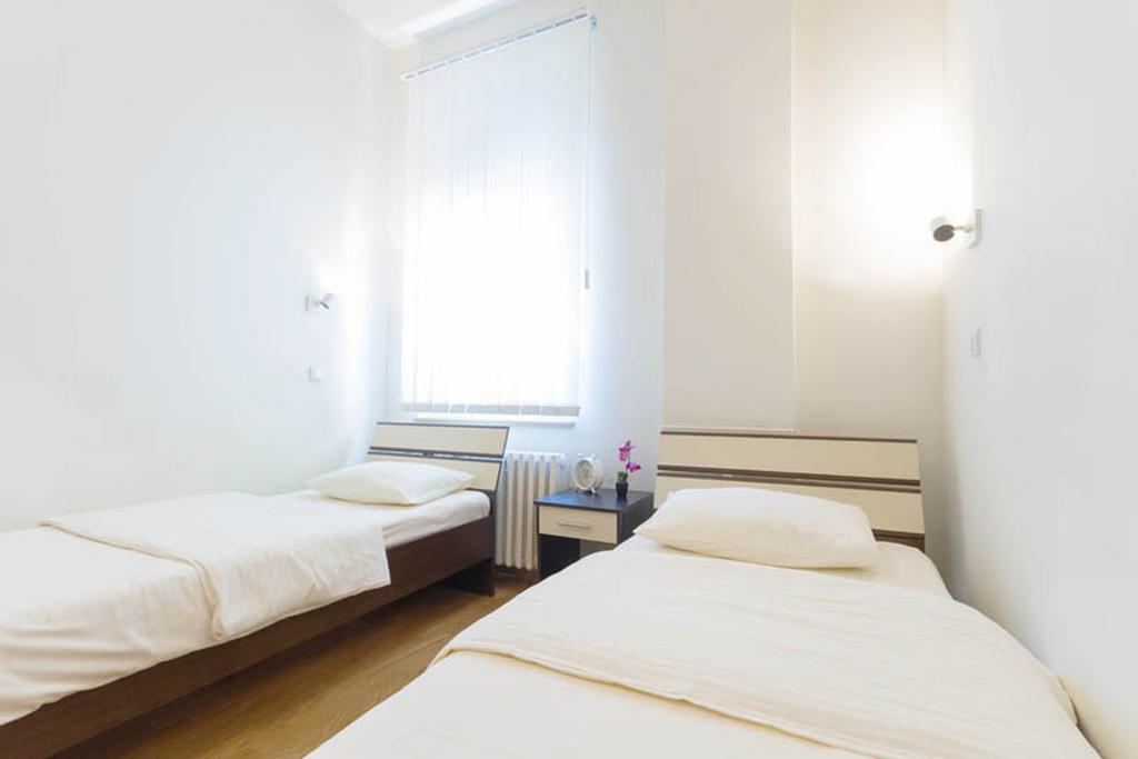 City Break Apartments Chic And Luxury Белград Екстериор снимка